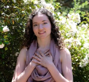 Olivia White, AMFT​